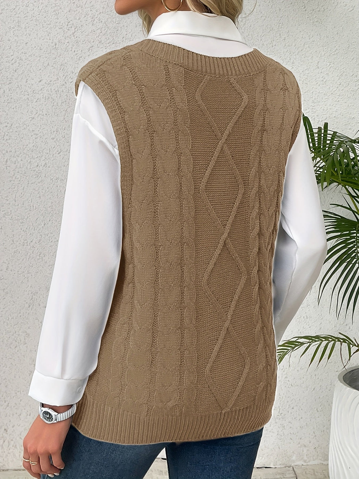 Women's V-Neck Cable Knit Sleeveless Sweater Vest