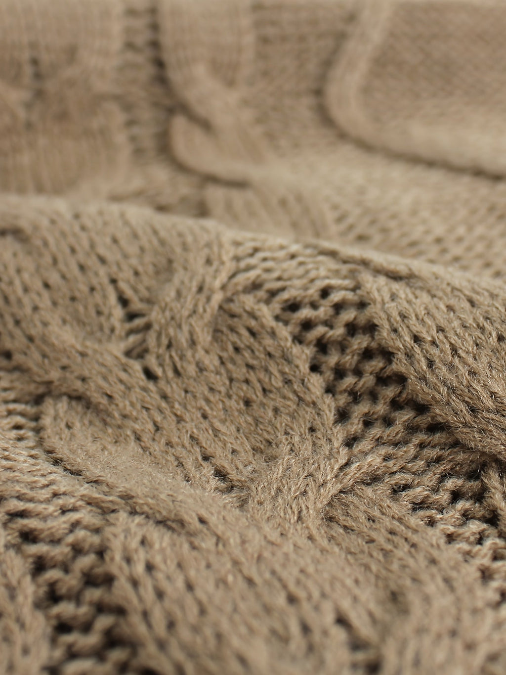 Women's V-Neck Cable Knit Sleeveless Sweater Vest
