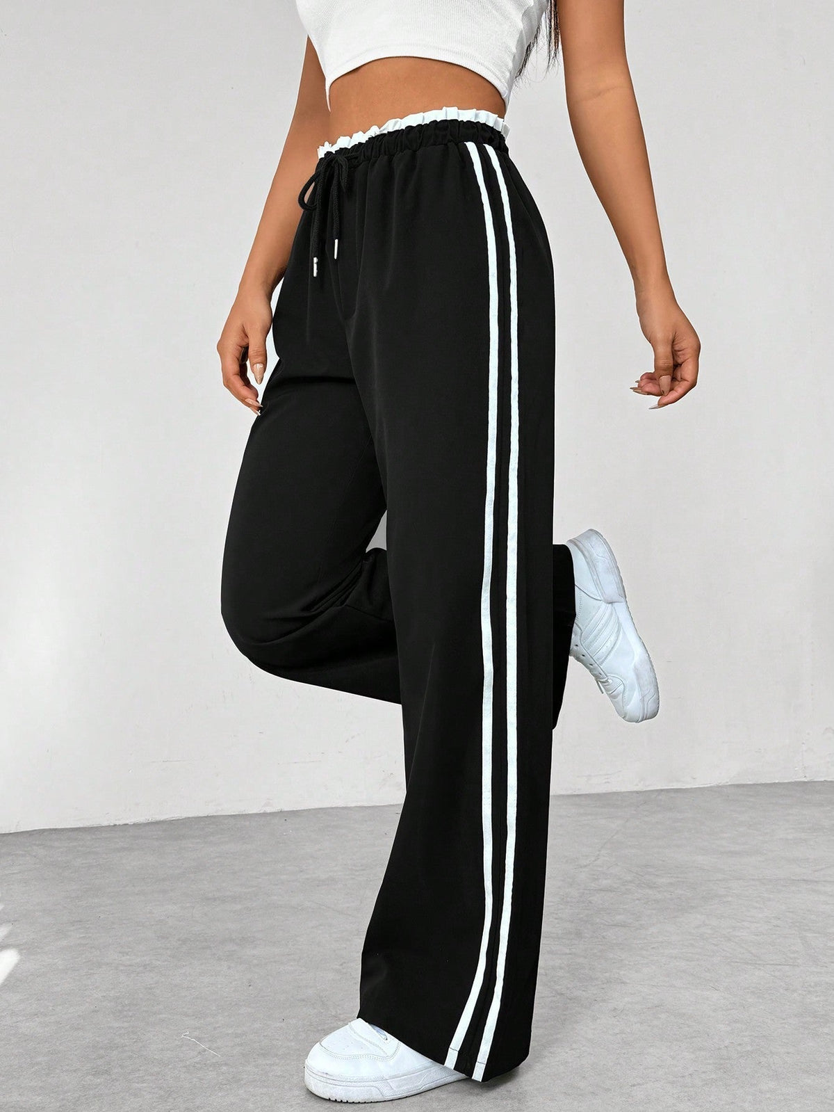 Women's Elastic Waist Pull-On Wide-Leg Sweatpants