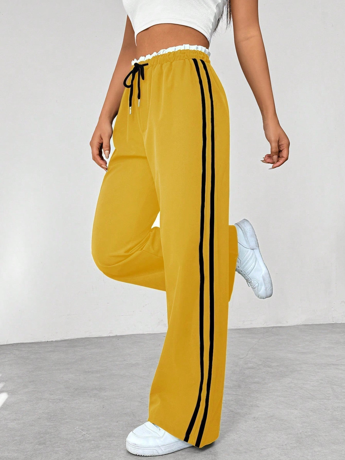 Women's Elastic Waist Pull-On Wide-Leg Sweatpants