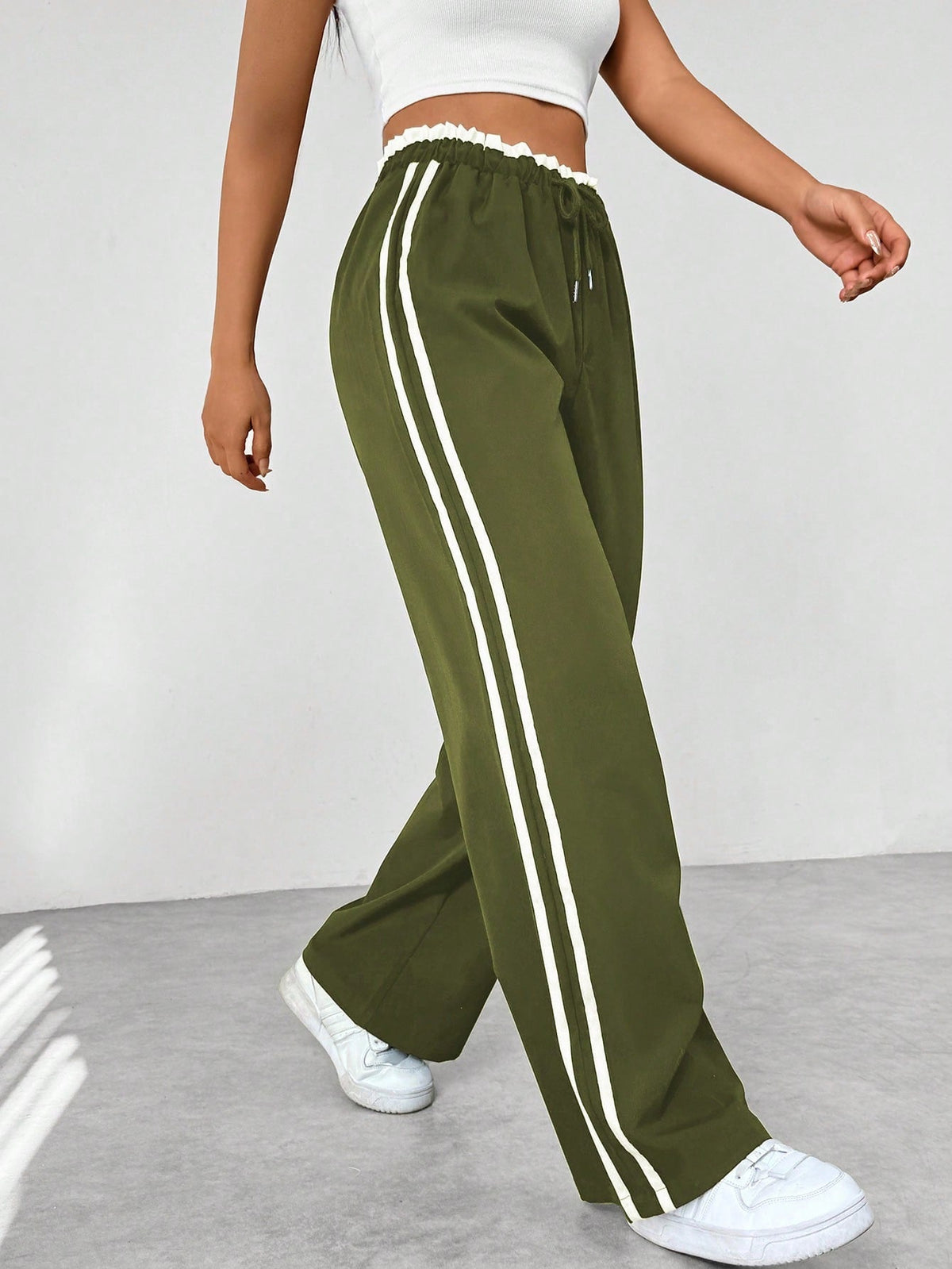 Women's Elastic Waist Pull-On Wide-Leg Sweatpants