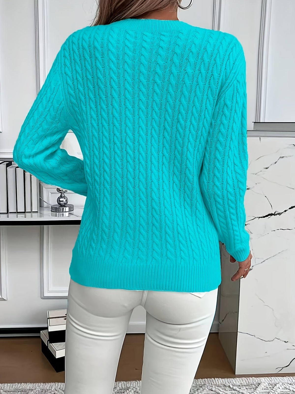 Women's Relaxed Cable Knit Pullover for Chilly Days