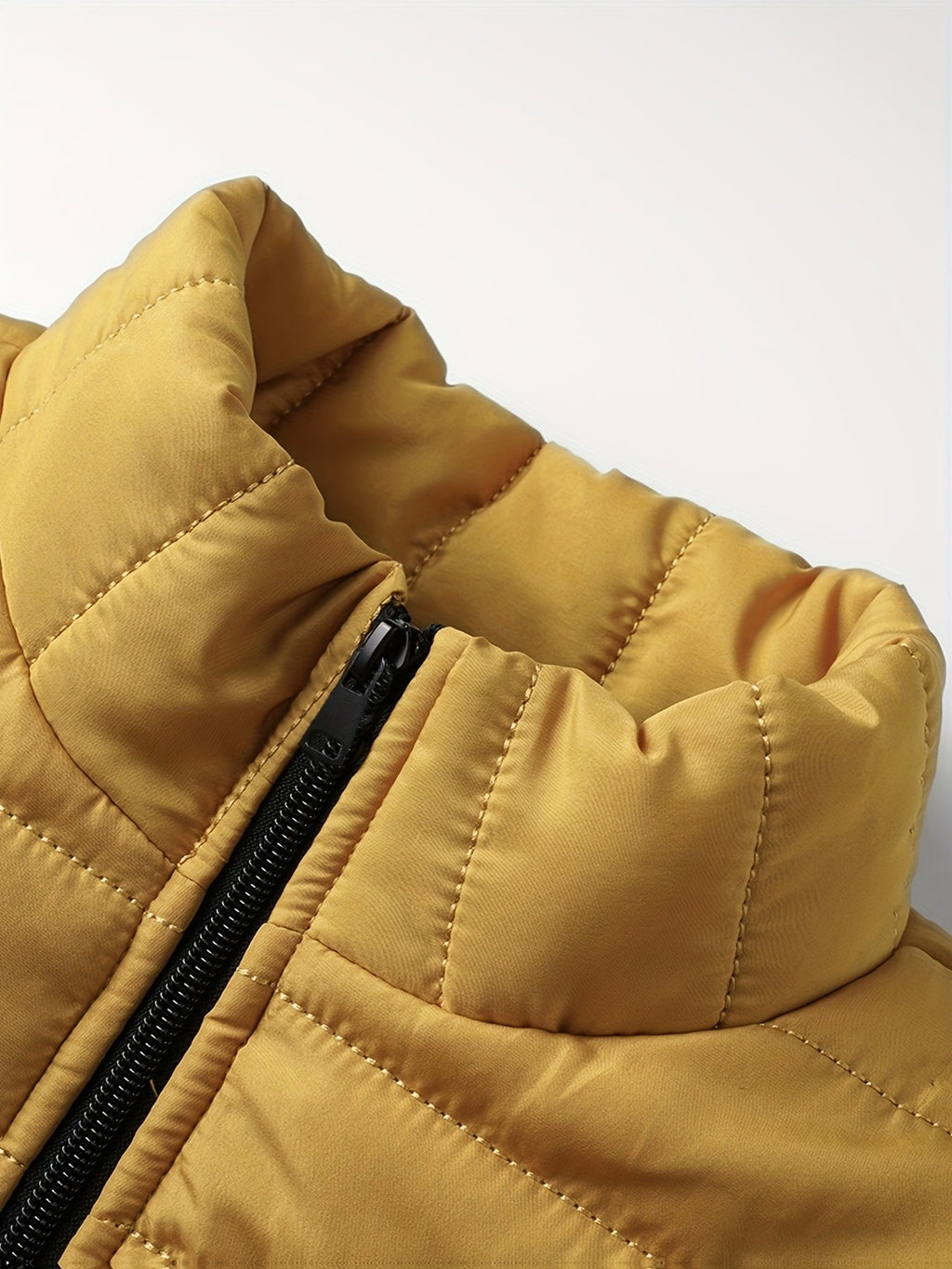Men's Light Quilted Coat for Cool Weather Layering