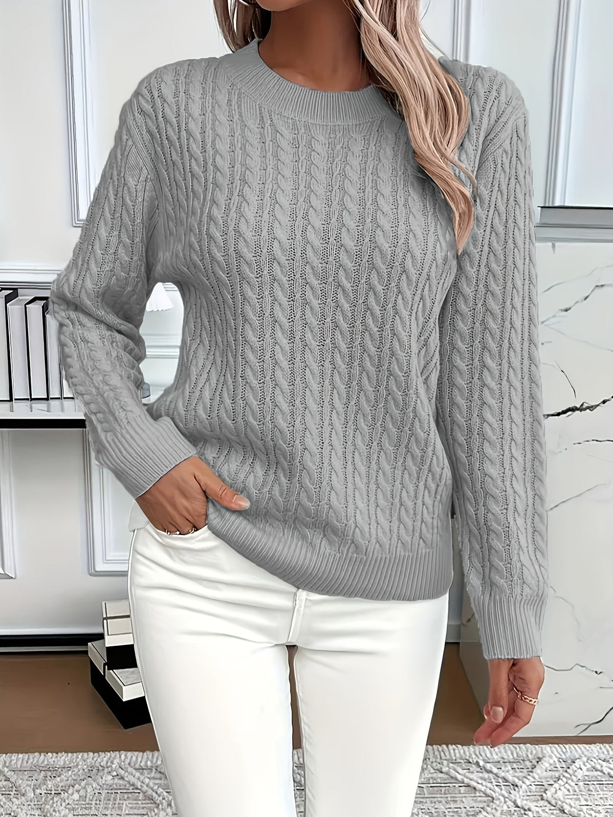 Women's Relaxed Cable Knit Pullover for Chilly Days
