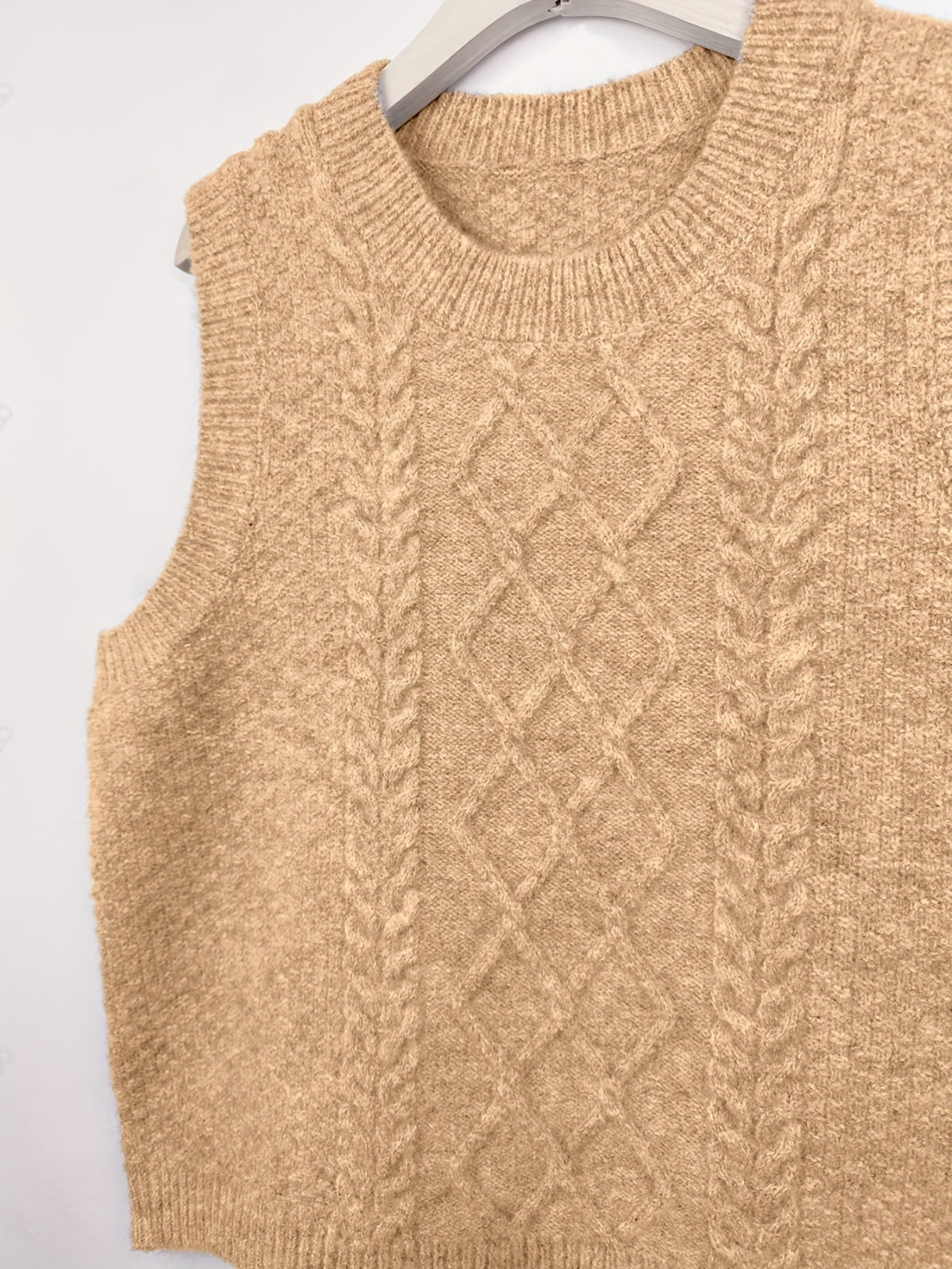Women's Round Neck Cable Knit Sleeveless Layering Vest