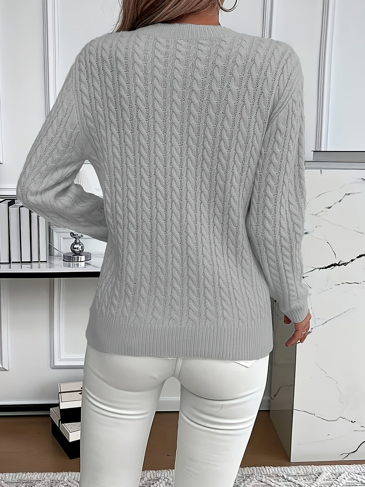 Women's Relaxed Cable Knit Pullover for Chilly Days