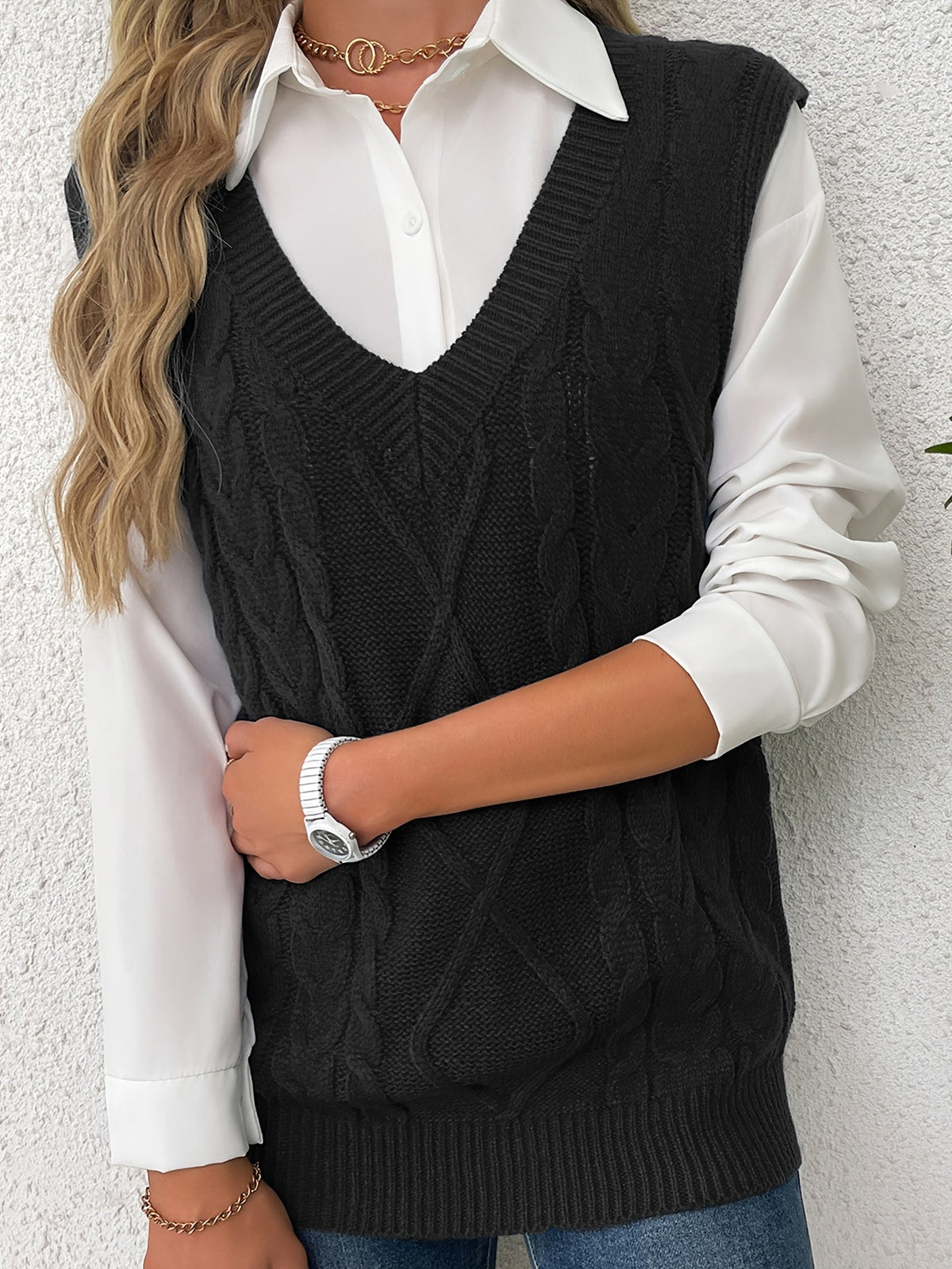 Women's V-Neck Cable Knit Sleeveless Sweater Vest