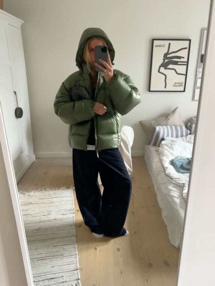 Men's Hooded Puffer Coat with Quilting and Sherpa Lining