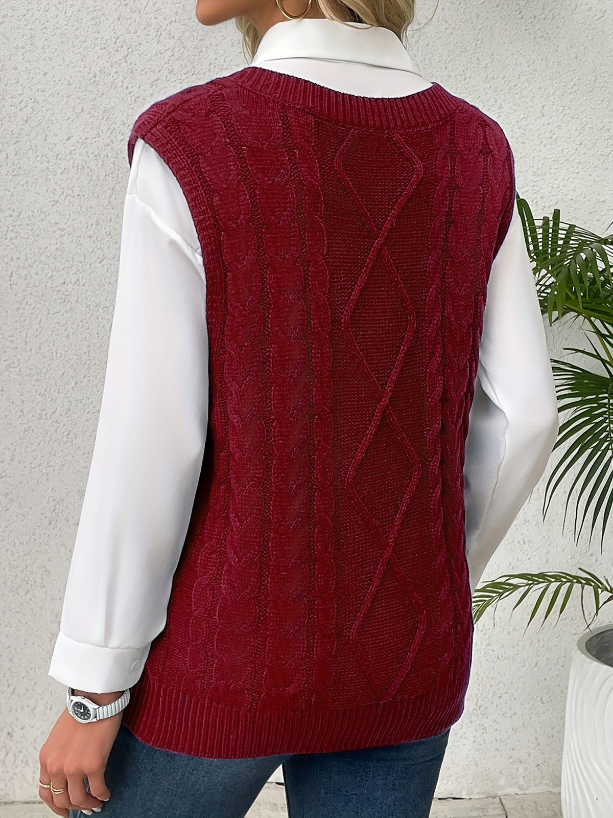 Women's V-Neck Cable Knit Sleeveless Sweater Vest