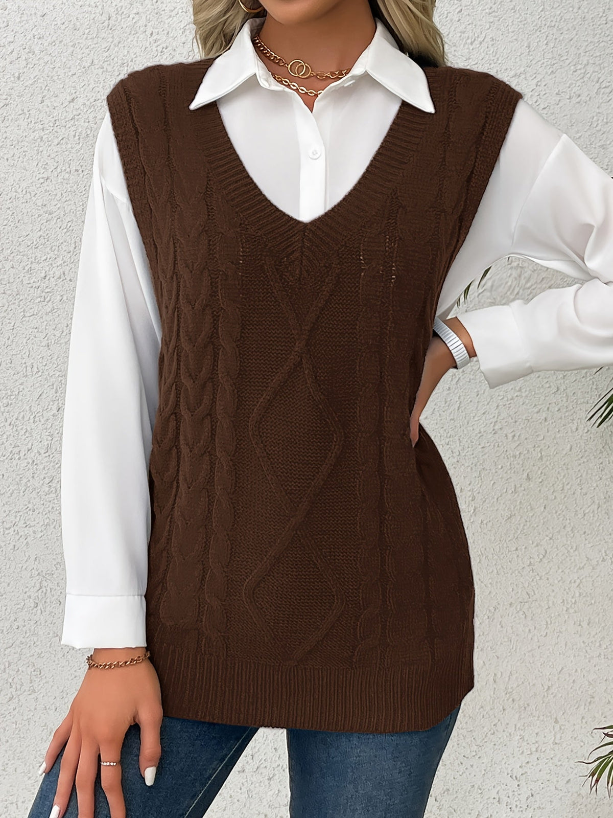 Women's V-Neck Cable Knit Sleeveless Sweater Vest