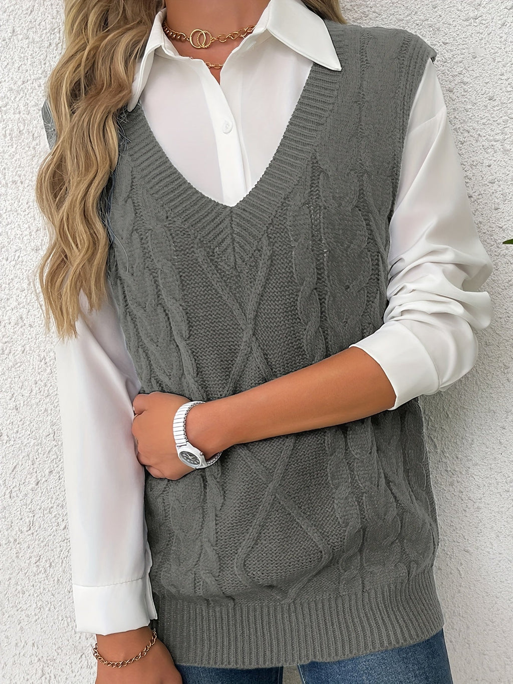 Women's V-Neck Cable Knit Sleeveless Sweater Vest