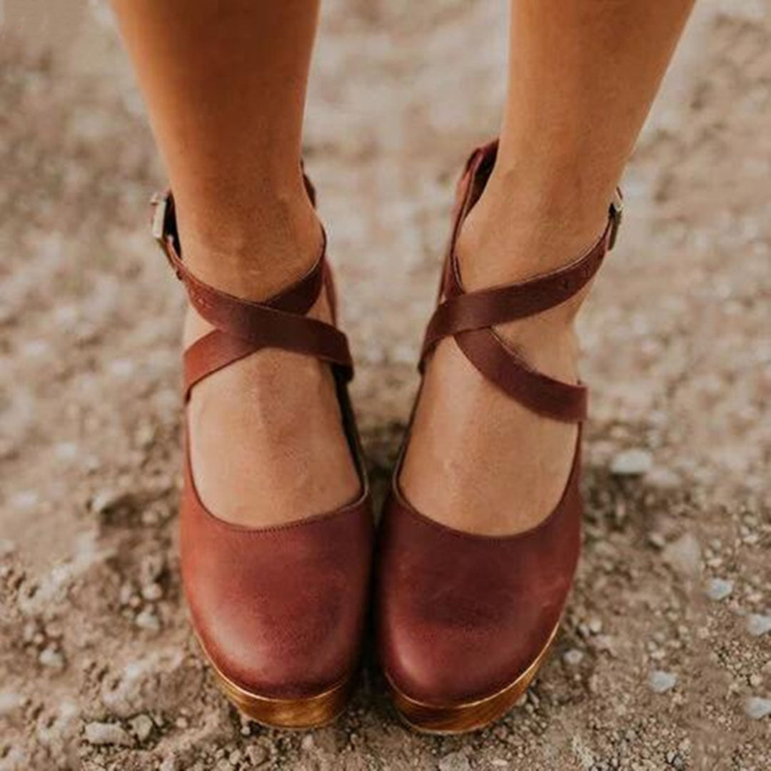 Women's Polished Closed-Toe Wedge Sole Pumps