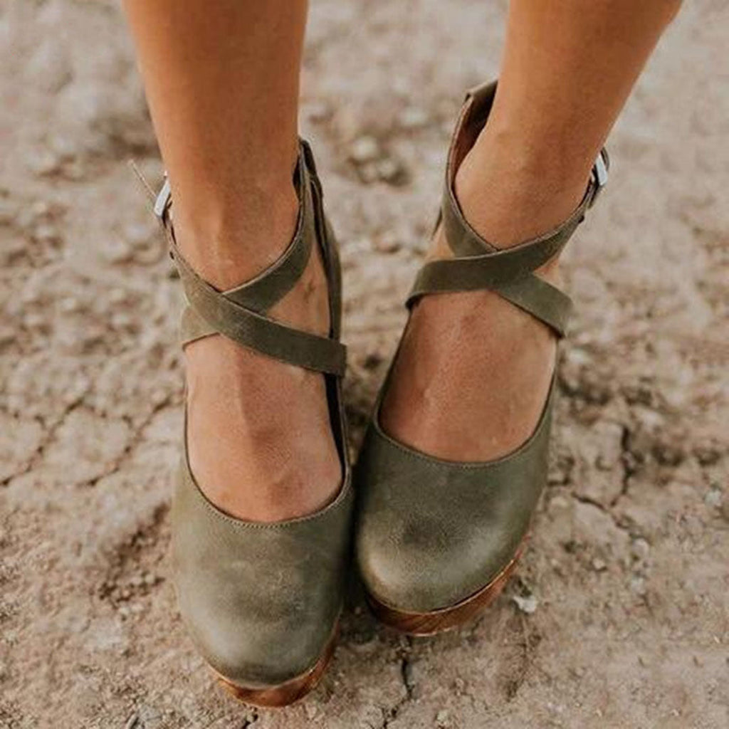 Women's Polished Closed-Toe Wedge Sole Pumps