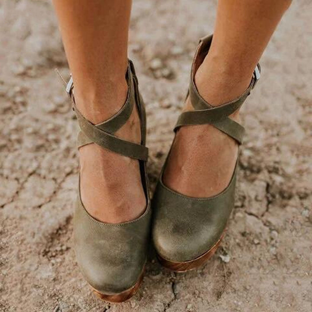 Women's Polished Closed-Toe Wedge Sole Pumps