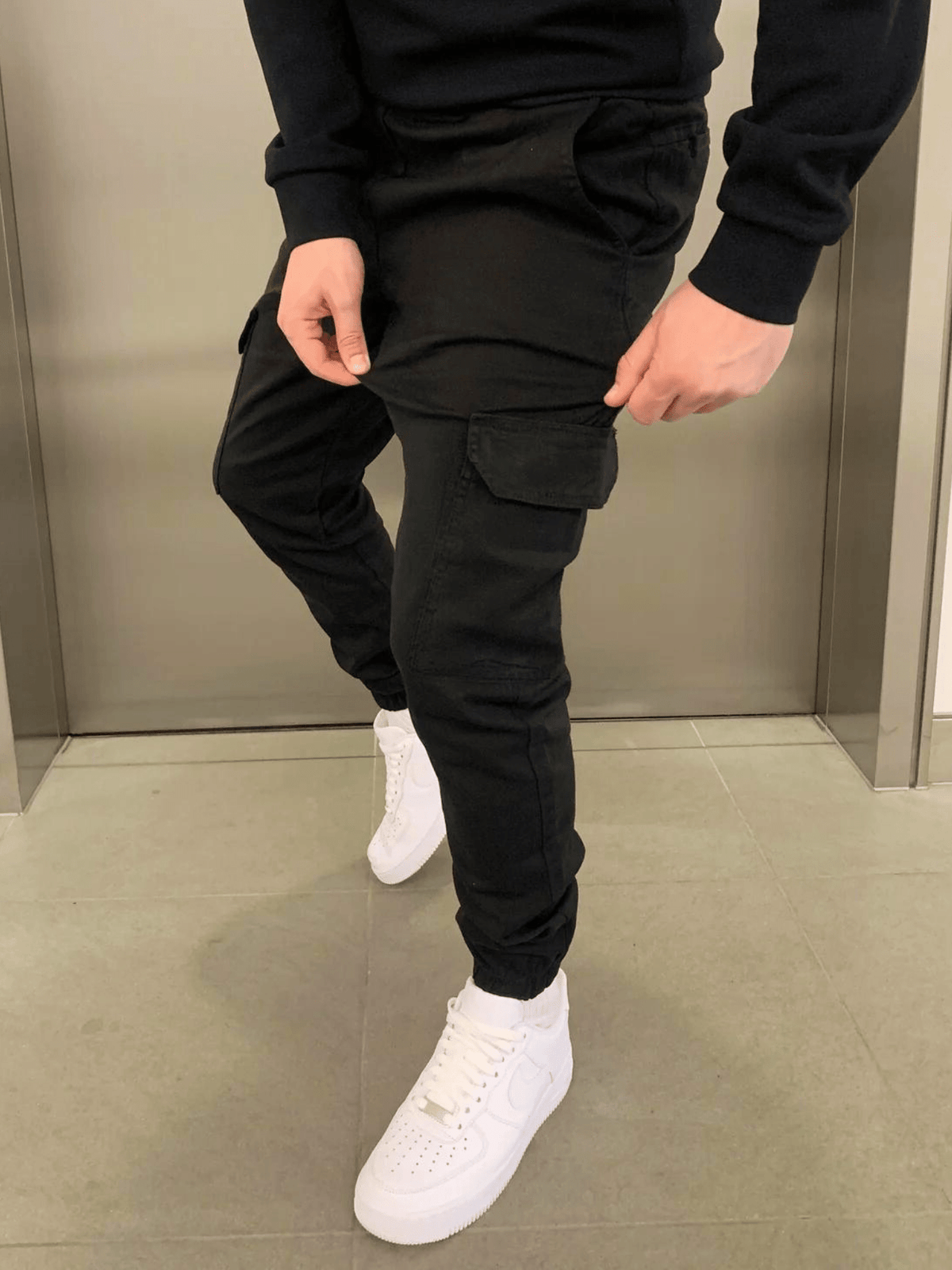 Men's Adjustable Tie-Waist Side-Pocket Cargo Pants