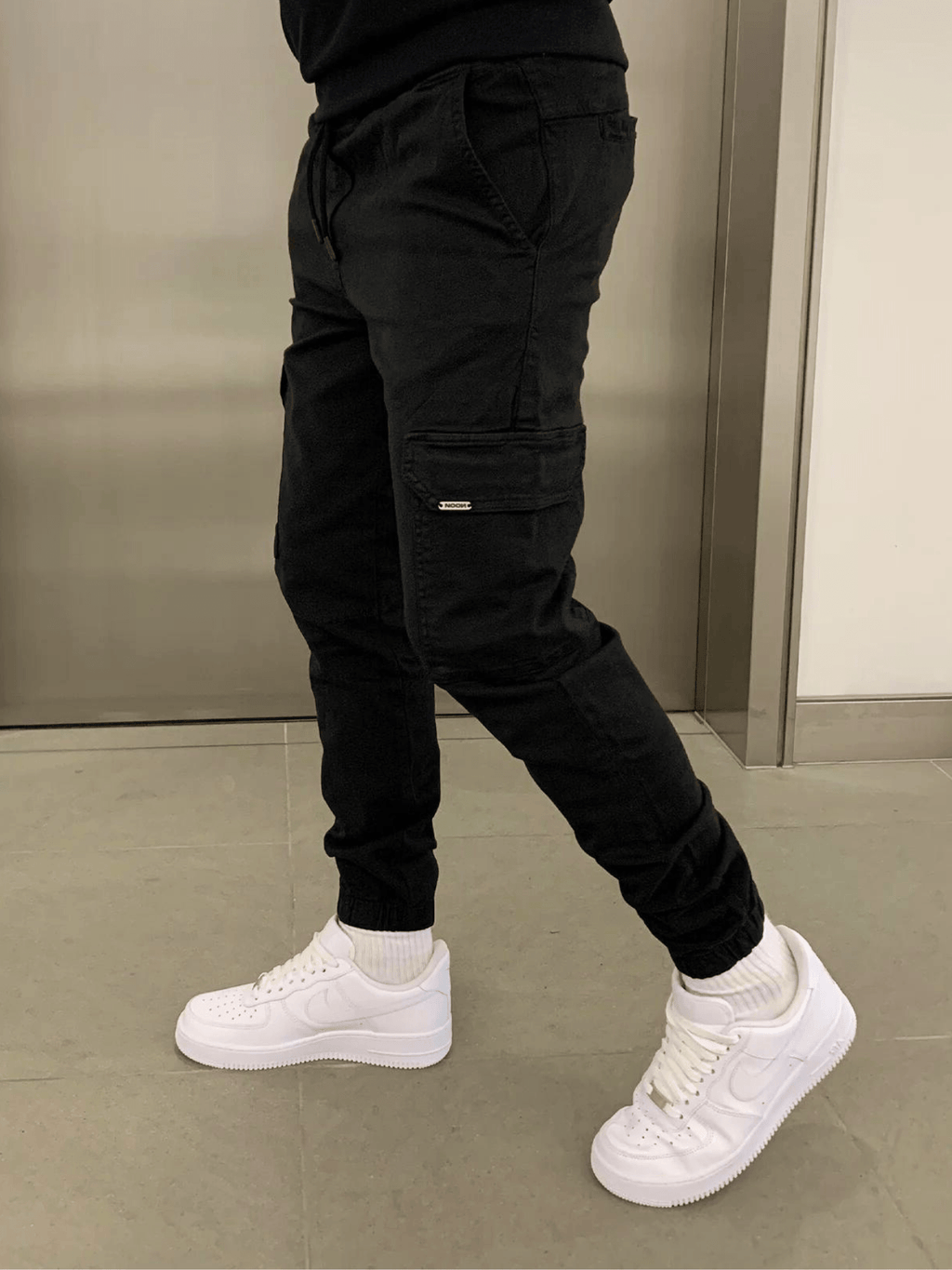 Men's Adjustable Tie-Waist Side-Pocket Cargo Pants