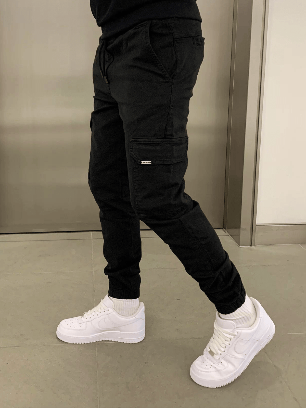 Men's Adjustable Tie-Waist Side-Pocket Cargo Pants