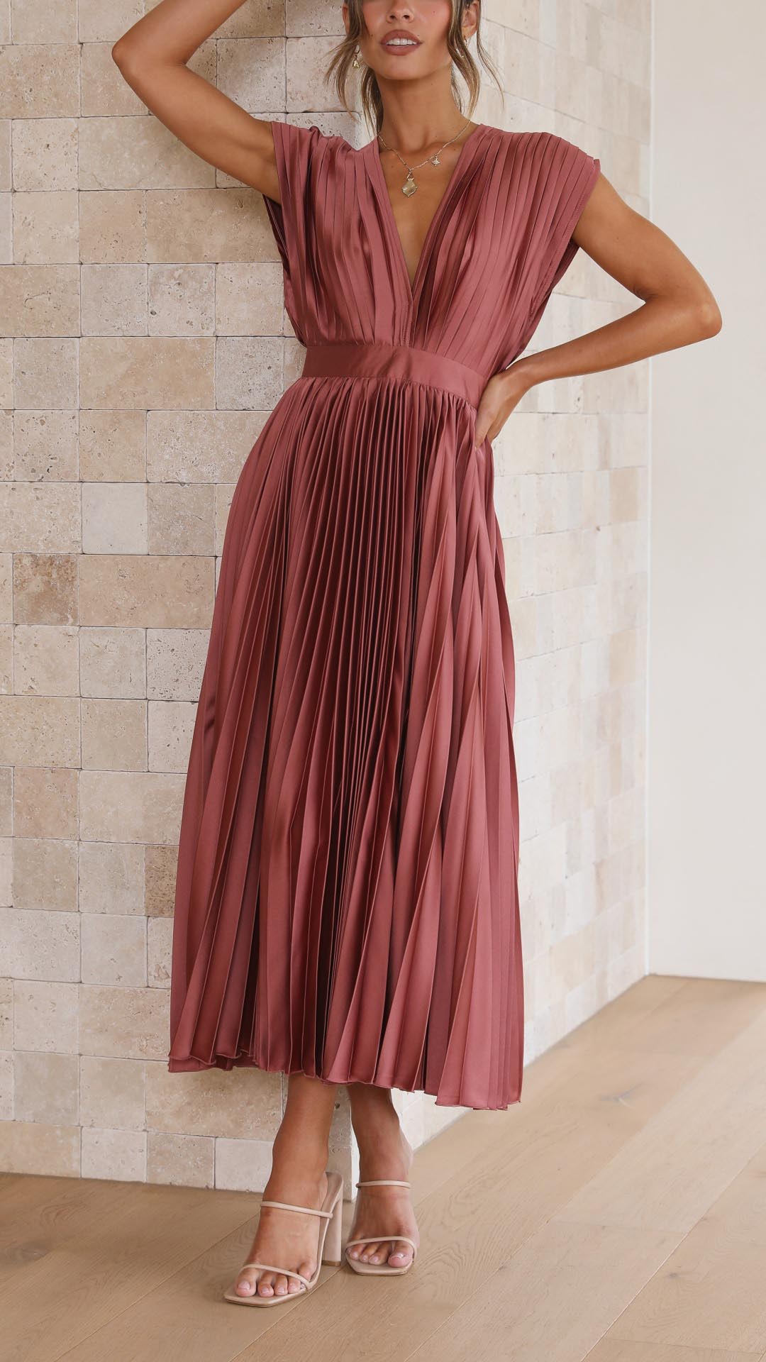 Women's Accordion Pleated V-Neck Wedding Guest Midi Dress