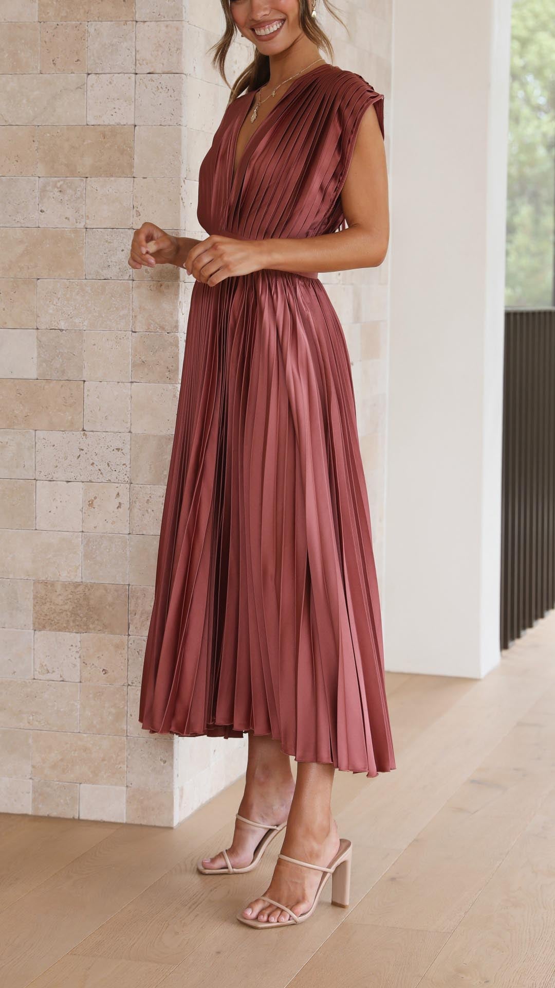 Women's Accordion Pleated V-Neck Wedding Guest Midi Dress