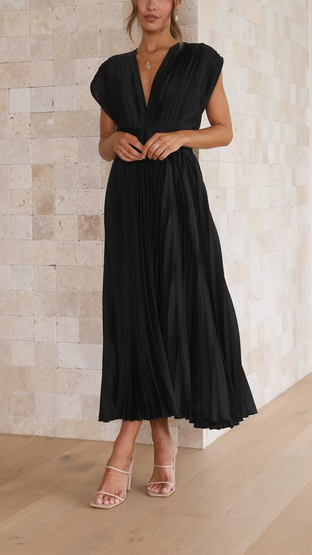 Women's Accordion Pleated V-Neck Wedding Guest Midi Dress