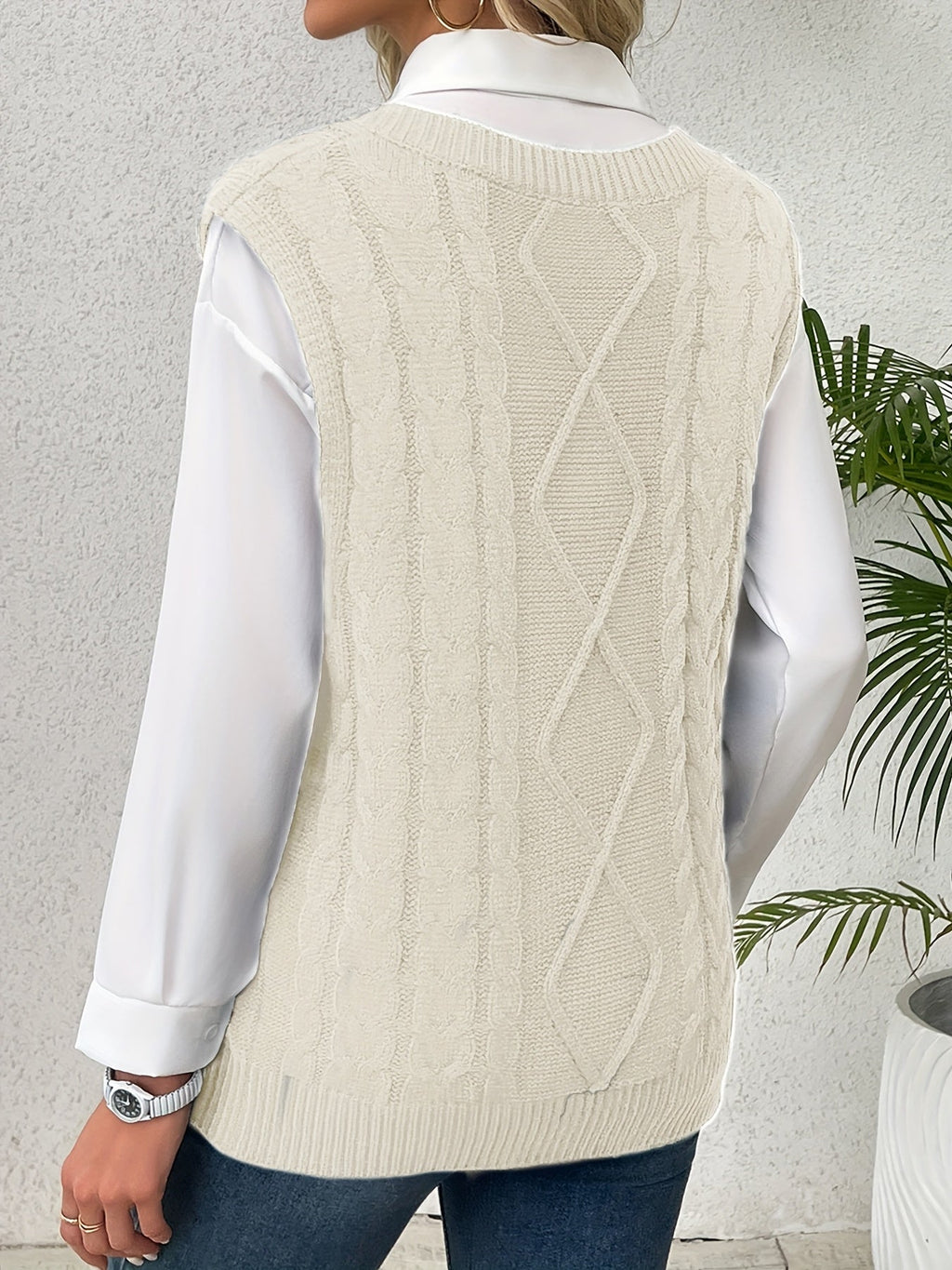 Women's V-Neck Cable Knit Sleeveless Sweater Vest