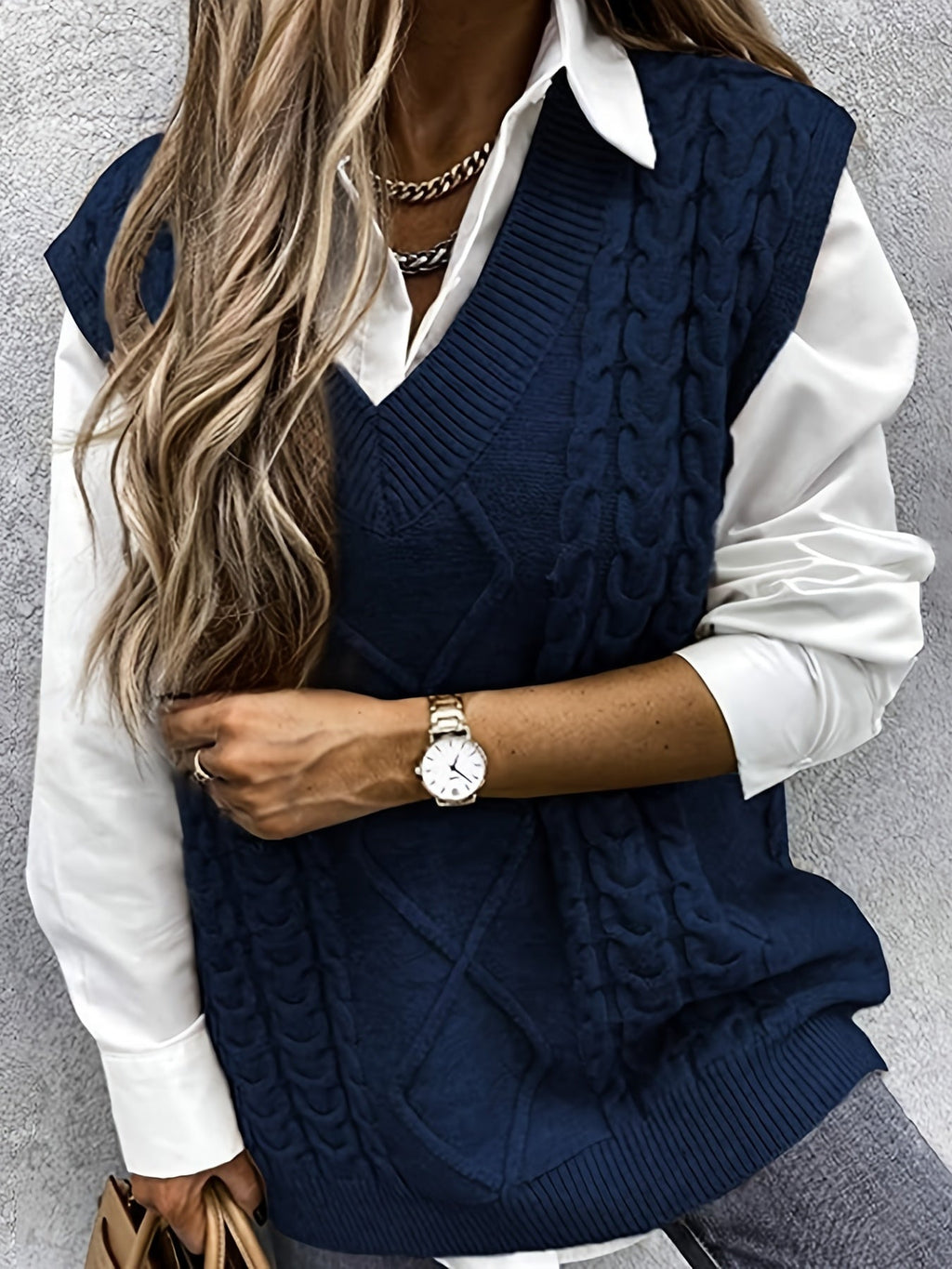 Women's V-Neck Cable Knit Sleeveless Sweater Vest