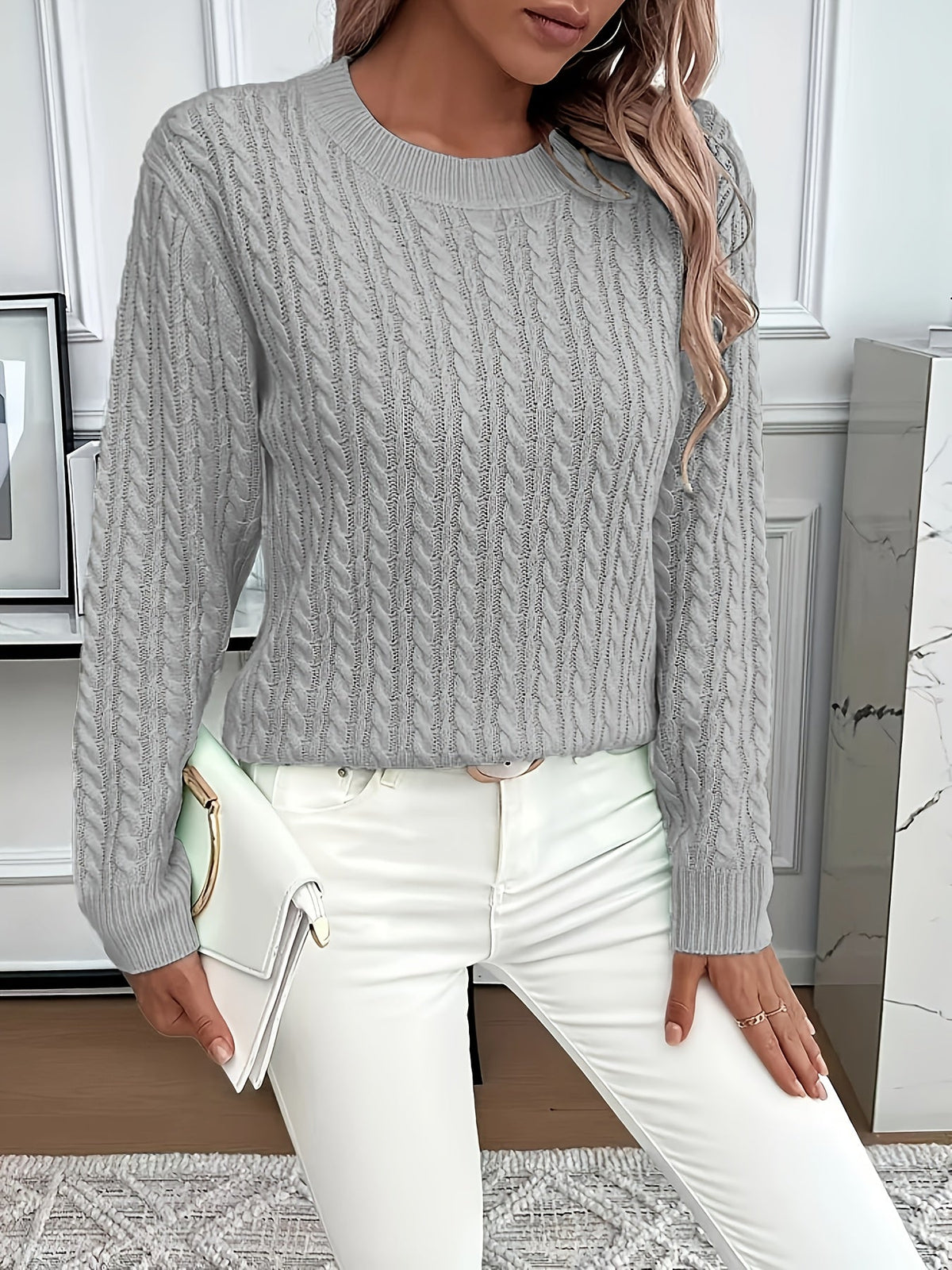 Women's Relaxed Cable Knit Pullover for Chilly Days