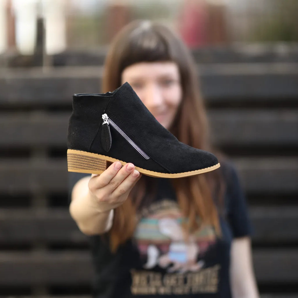 Women's Low Stacked Heel Suede-Look Zip Booties with Tassel