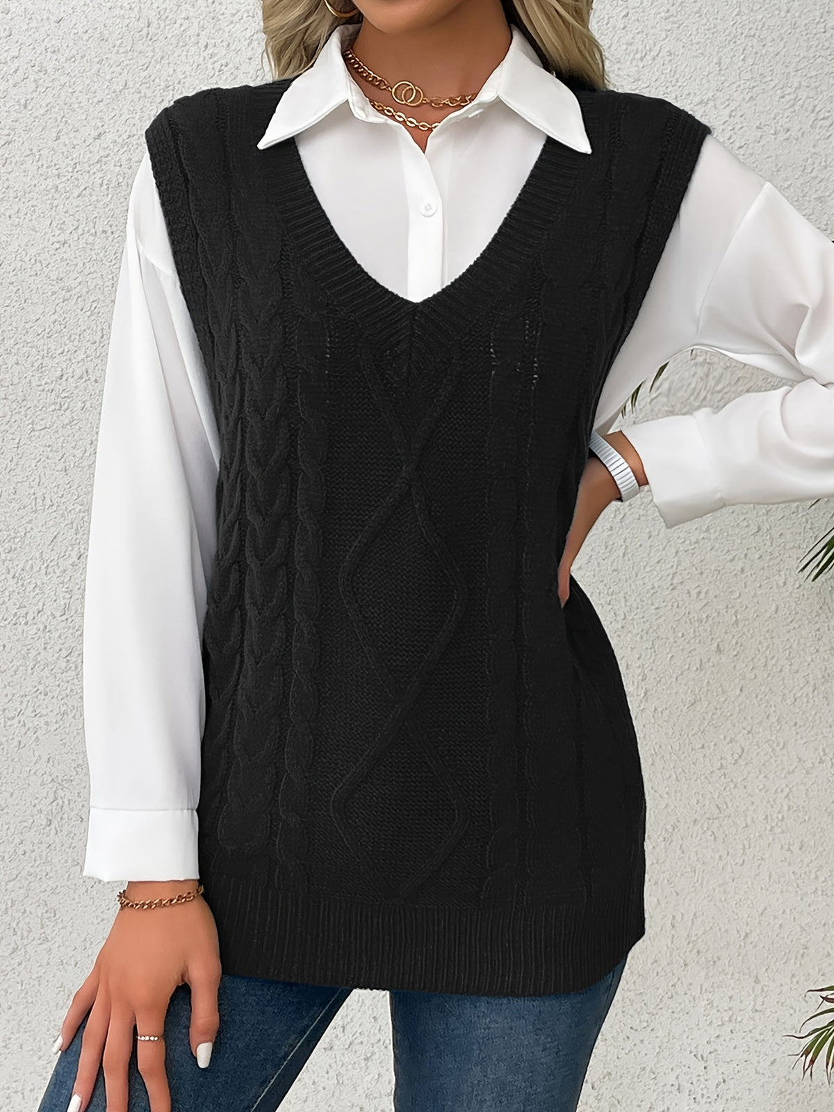 Women's V-Neck Cable Knit Sleeveless Sweater Vest