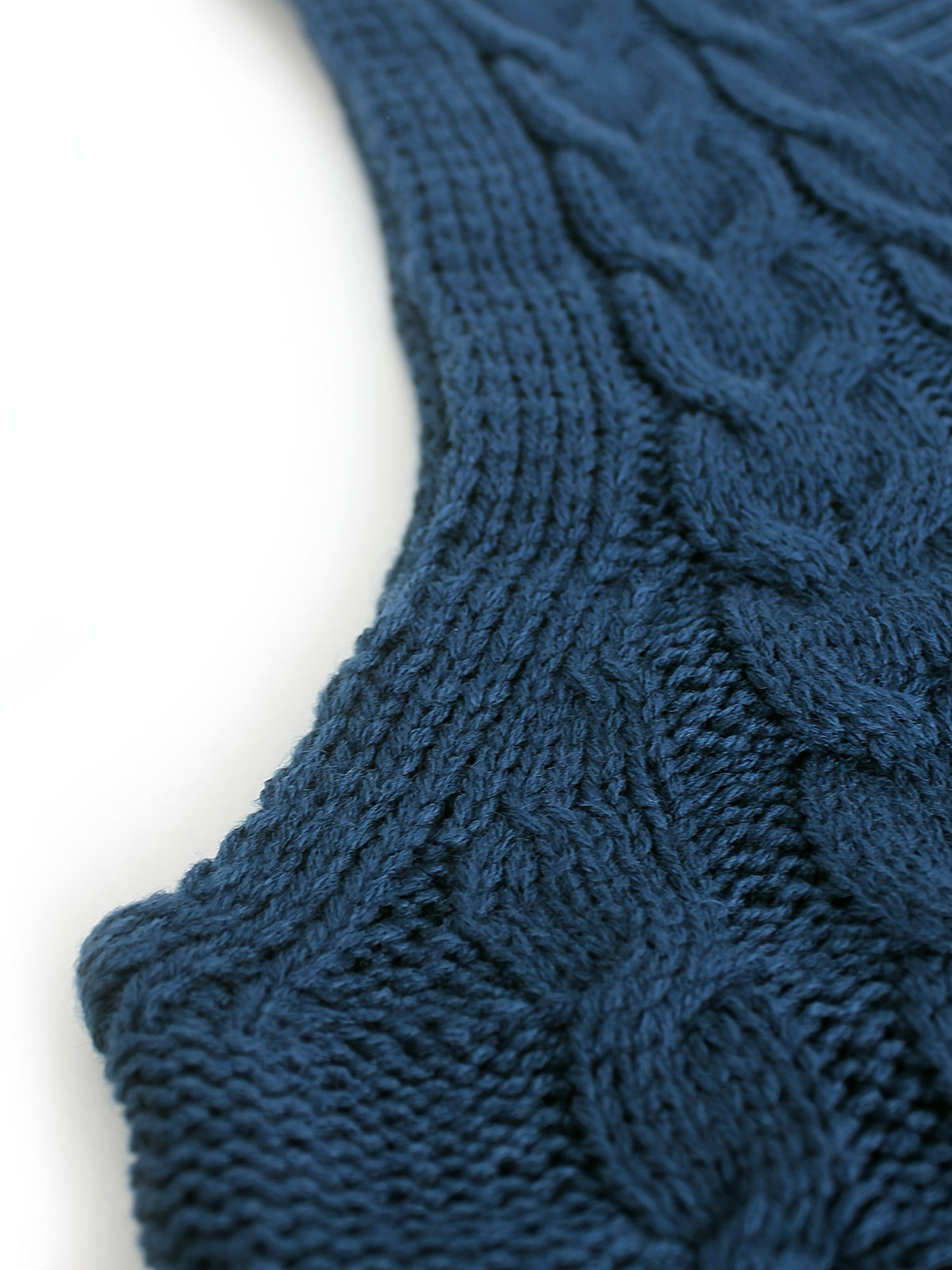 Women's V-Neck Cable Knit Sleeveless Sweater Vest