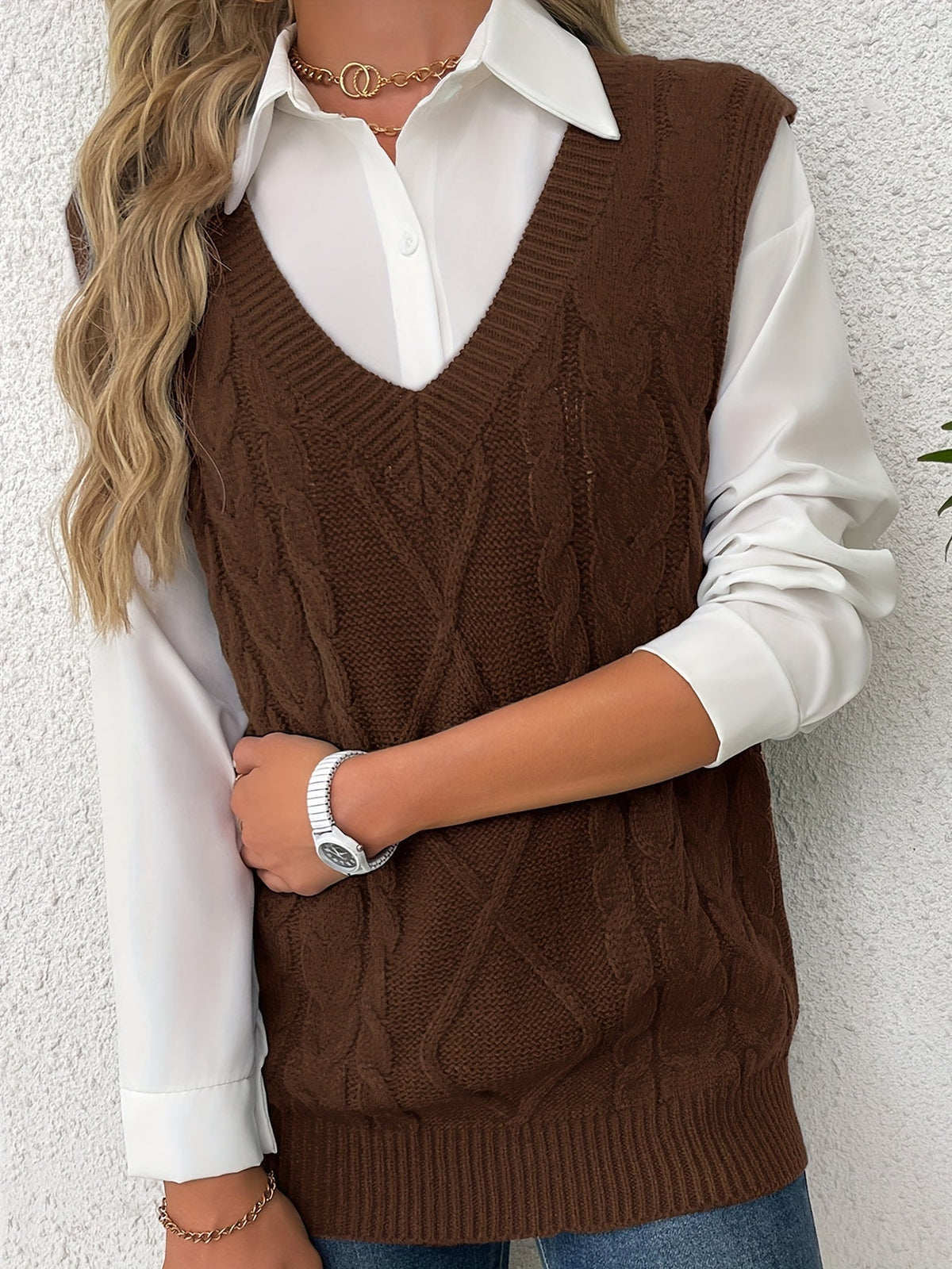 Women's V-Neck Cable Knit Sleeveless Sweater Vest