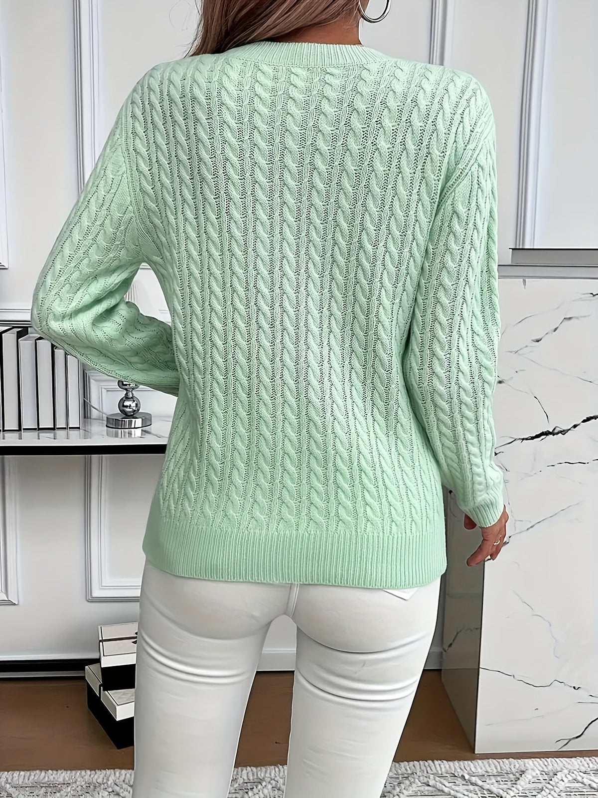 Women's Relaxed Cable Knit Pullover for Chilly Days