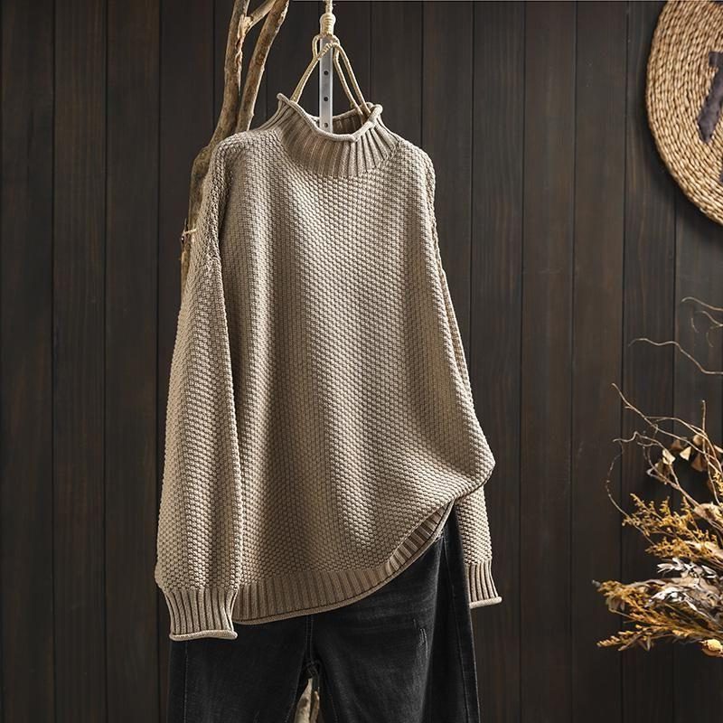Women's Crew Neck Wool Pullover with Textured Pattern