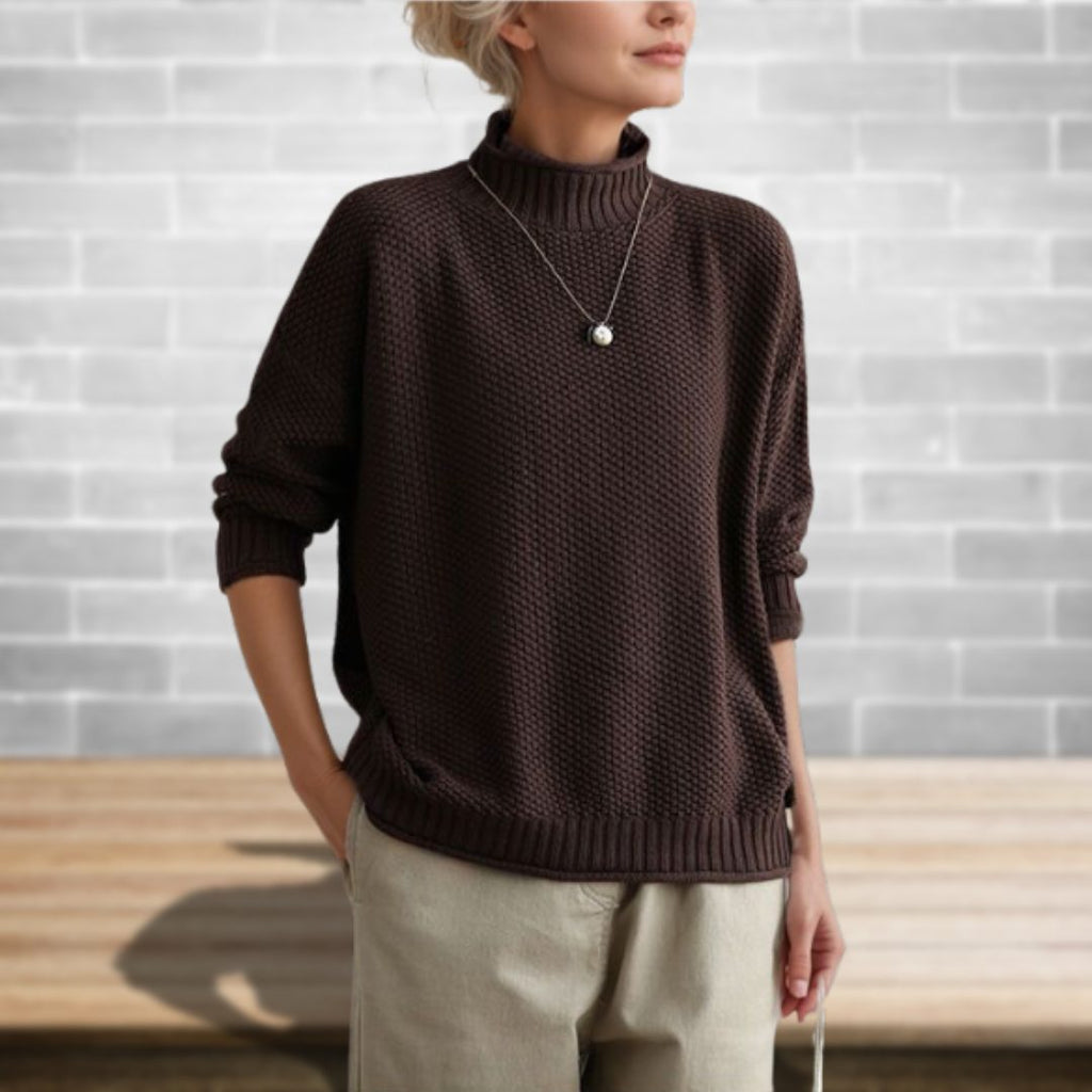 Women's Crew Neck Wool Pullover with Textured Pattern