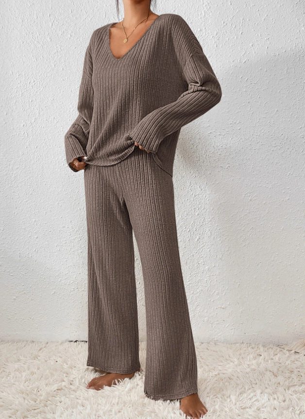 Women's Relaxed Ribbed V-Neck Knit Wide Leg Pants Set