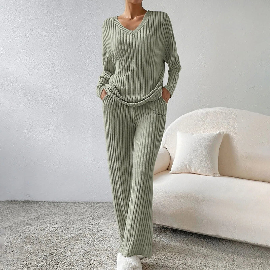 Women's Relaxed Ribbed V-Neck Knit Wide Leg Pants Set