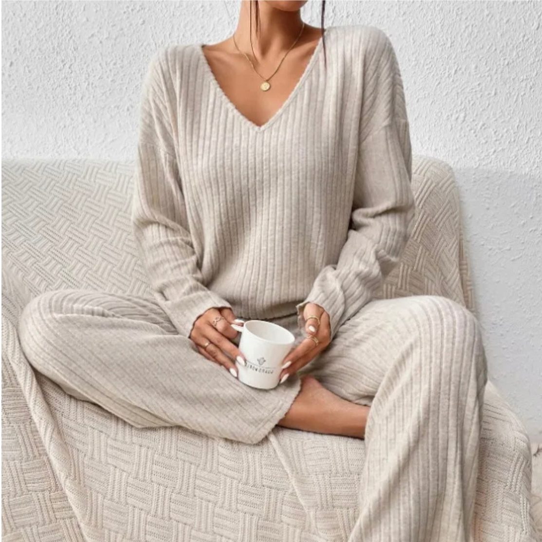 Women's Relaxed Ribbed V-Neck Knit Wide Leg Pants Set