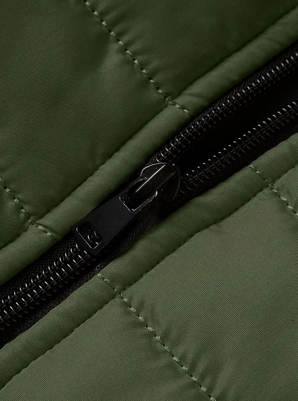 Men's Packable Zip-Front Padded Coat with Horizontal Quilting