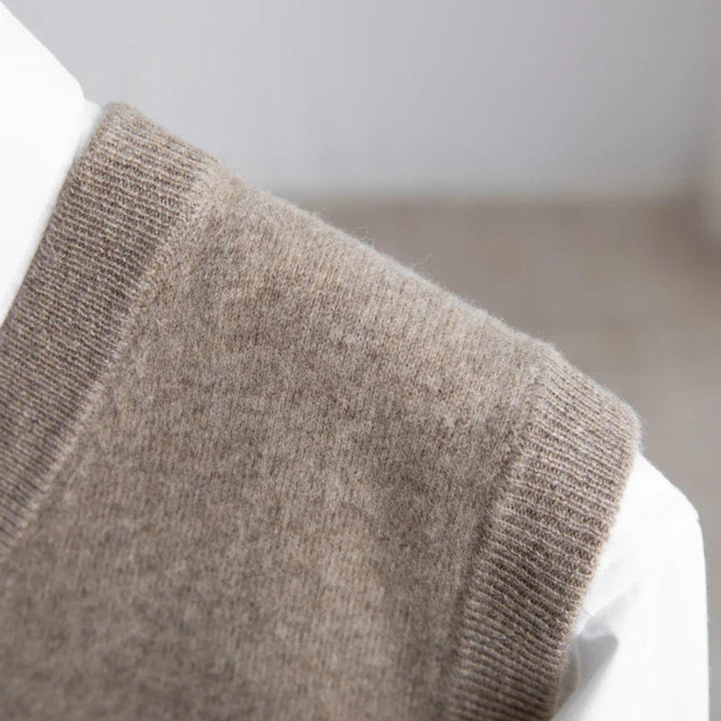 Men's Extrafine Merino V-Neck Layering Knit Vest