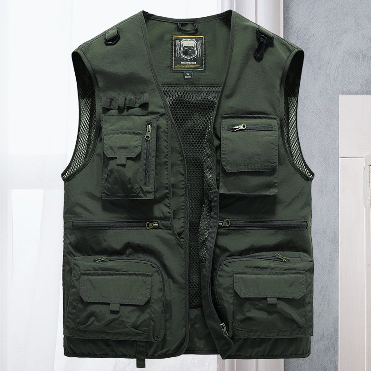 Men's Outdoor Utility Gilet with Zip Pockets