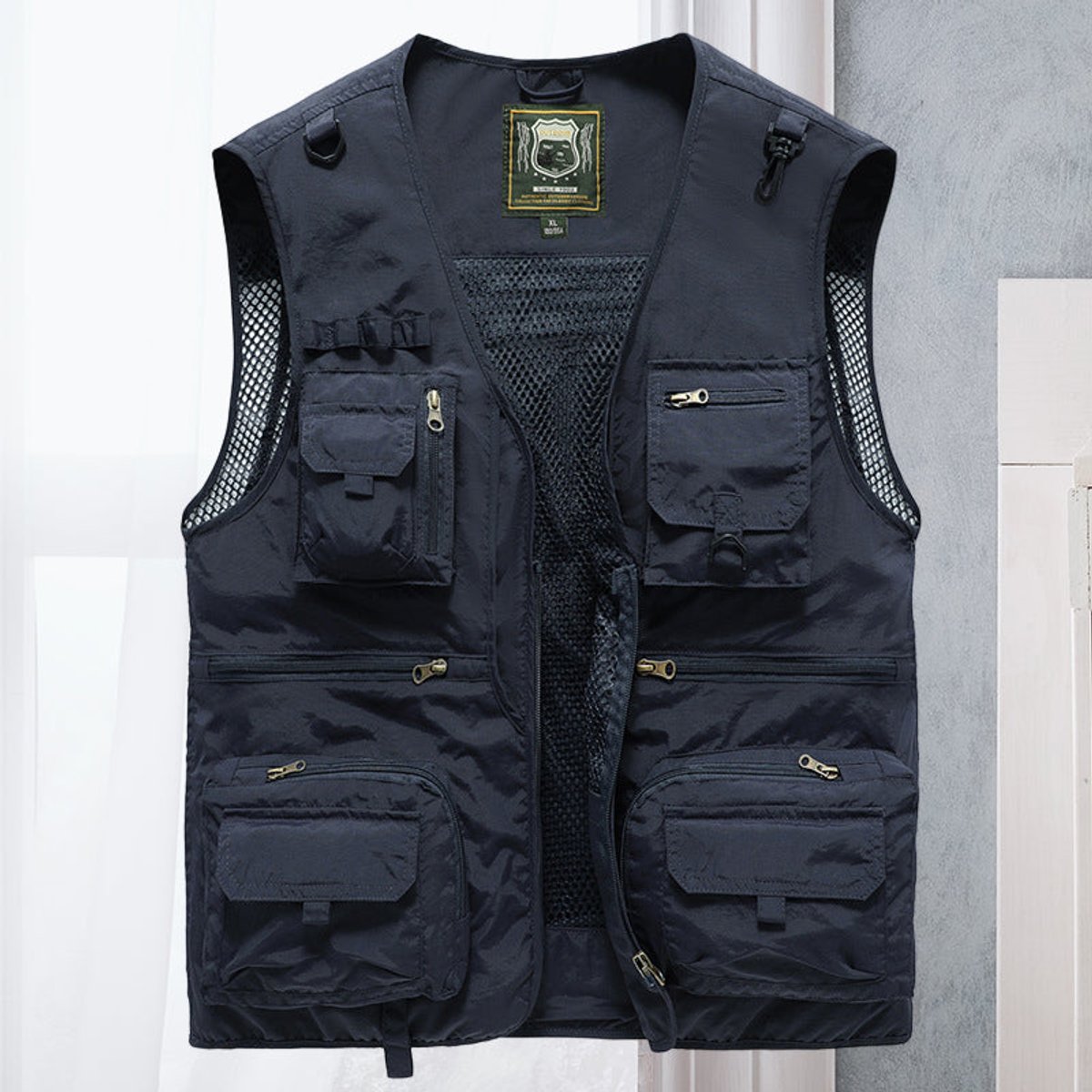 Men's Outdoor Utility Gilet with Zip Pockets