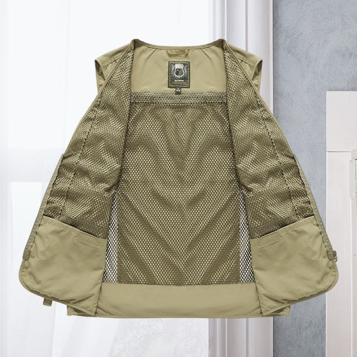 Men's Outdoor Utility Gilet with Zip Pockets