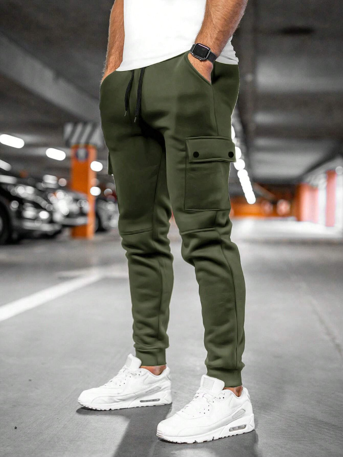 Men's Cropped Lightweight Stretch Fabric Jogger Pants