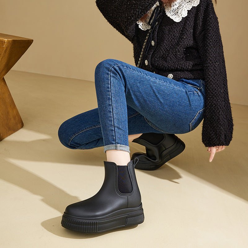 Women's Cushioned Platform Sole Chelsea Rain Booties