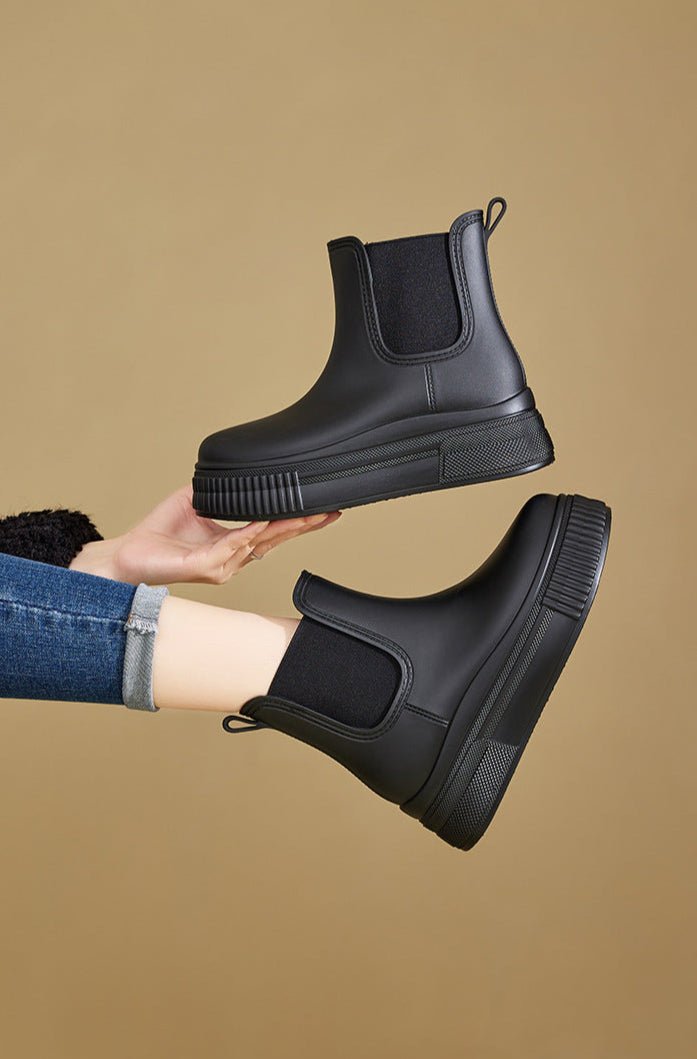Women's Cushioned Platform Sole Chelsea Rain Booties