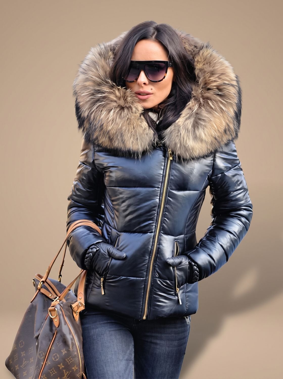 Women's Fitted Padded Coat with Fur Trim Hood