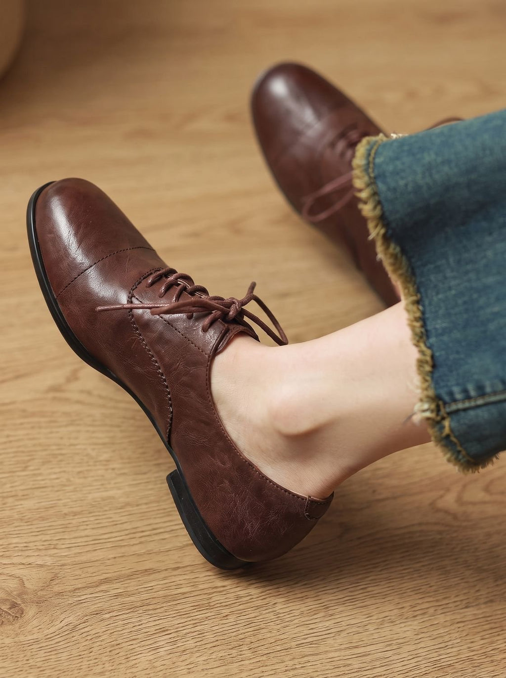 Women's Leather Lace-Up Cap Toe Oxford Shoes