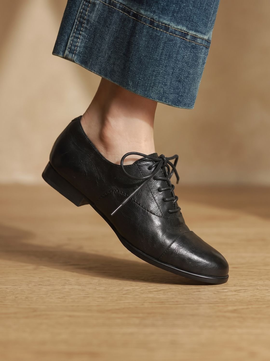 Women's Leather Lace-Up Cap Toe Oxford Shoes