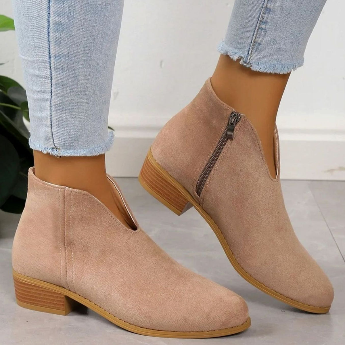 Women's Leopard Print Stacked Block Heel Ankle Booties