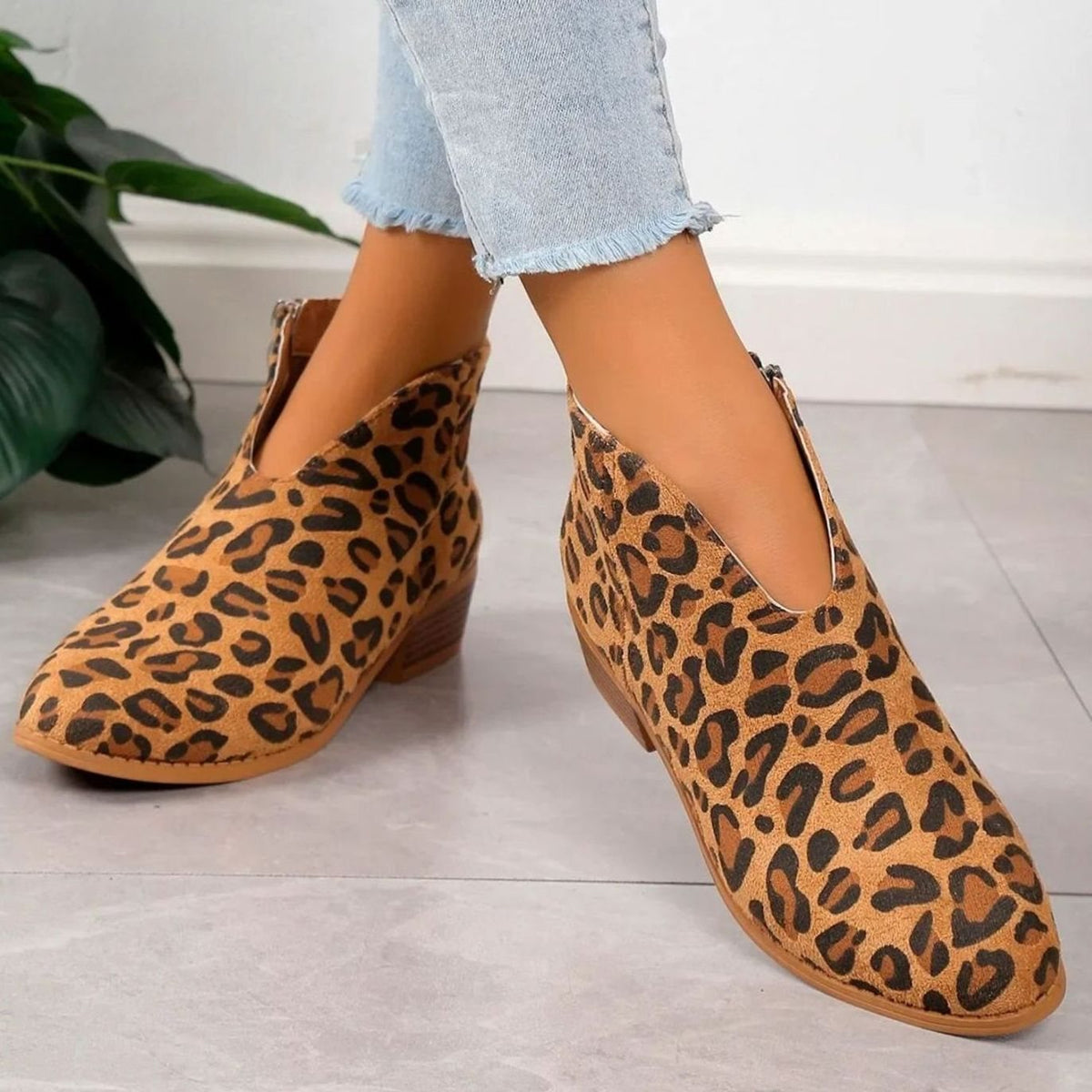 Women's Leopard Print Stacked Block Heel Ankle Booties